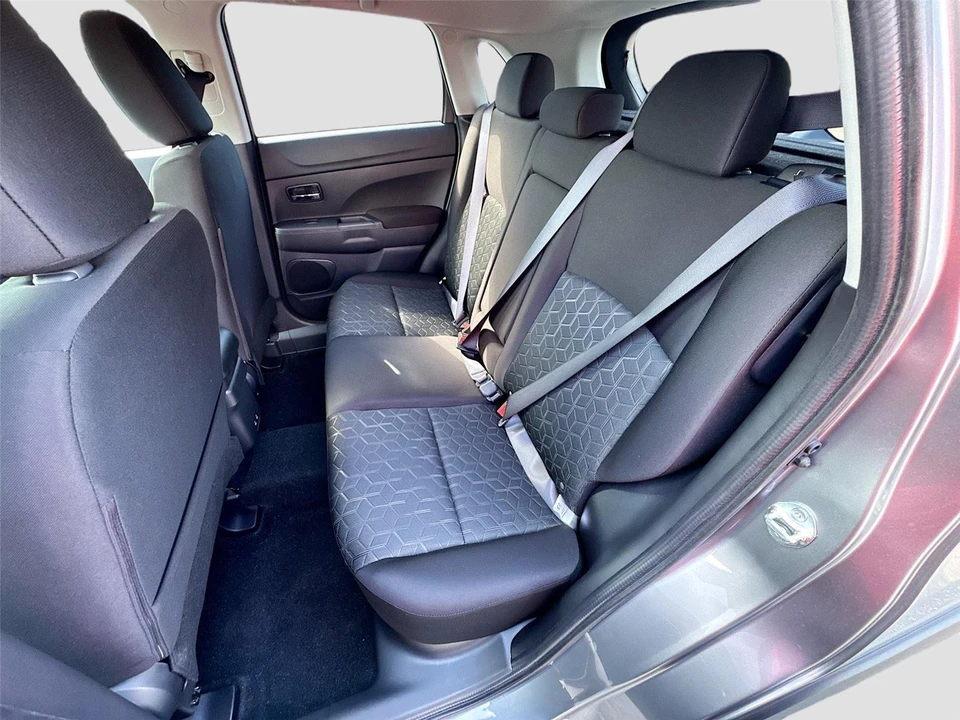 2026 Mitsubishi Outlander - Image 17 of 21