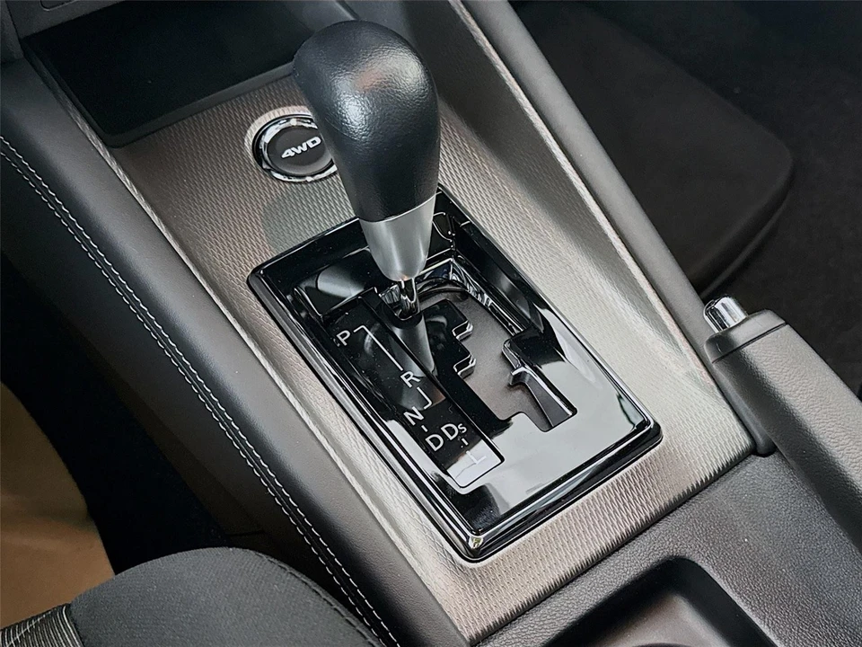 2026 Mitsubishi Outlander - Image 11 of 21