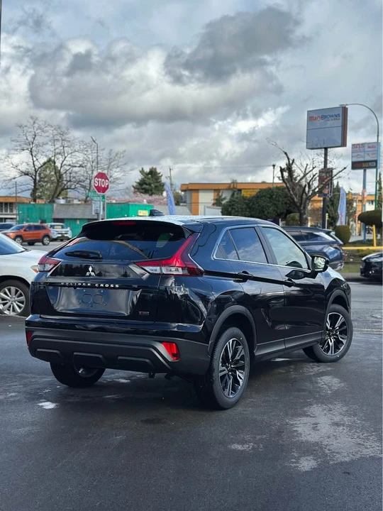 2026 Mitsubishi Eclipse Cross - Image 4 of 10