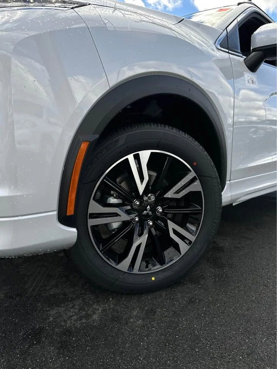 2026 Mitsubishi Eclipse Cross - Image 3 of 10