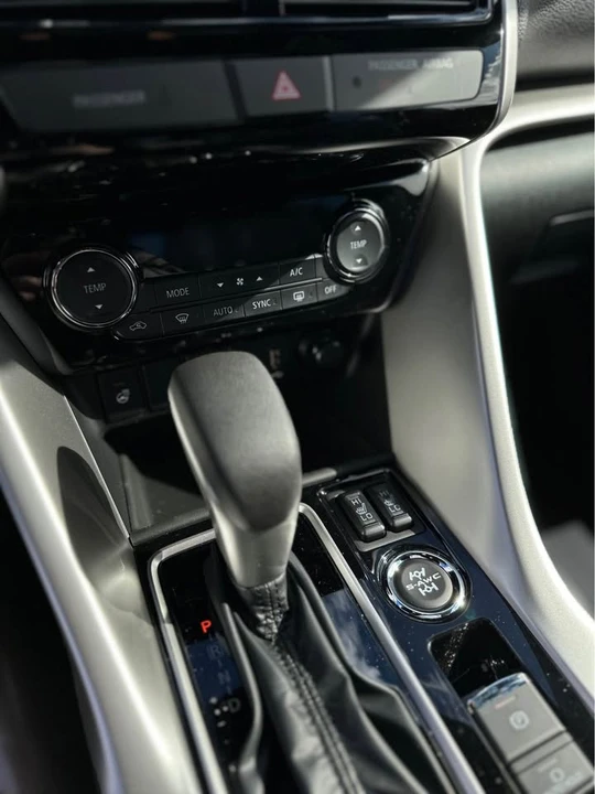 2026 Mitsubishi Eclipse Cross - Image 9 of 10