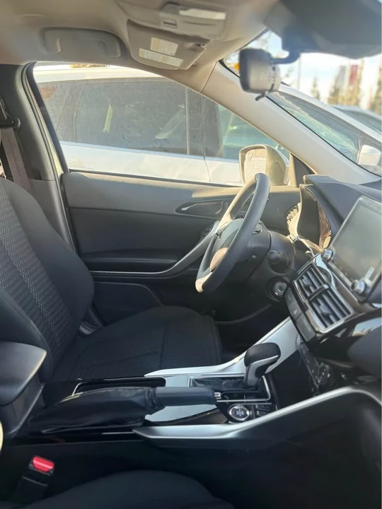 2026 Mitsubishi Eclipse Cross - Image 7 of 8
