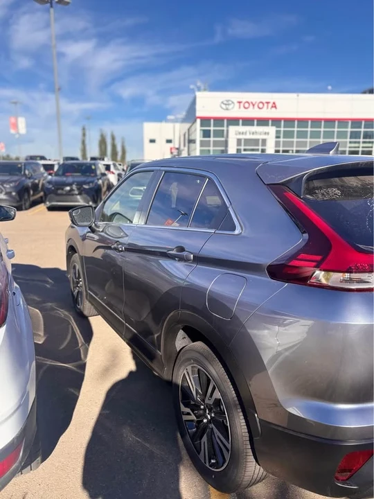 2026 Mitsubishi Eclipse Cross - Image 2 of 8