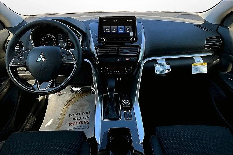 2026 Mitsubishi Eclipse Cross - Image 5 of 13