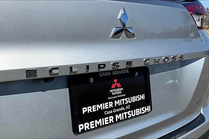2026 Mitsubishi Eclipse Cross - Image 8 of 12