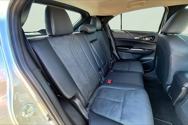2026 Mitsubishi Eclipse Cross - Image 9 of 12