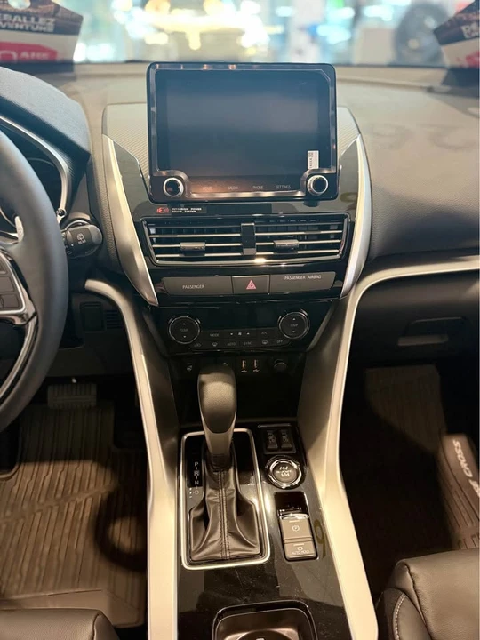 2026 Mitsubishi Eclipse Cross - Image 9 of 10