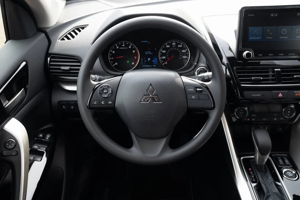 2026 Mitsubishi Eclipse Cross - Image 11 of 20