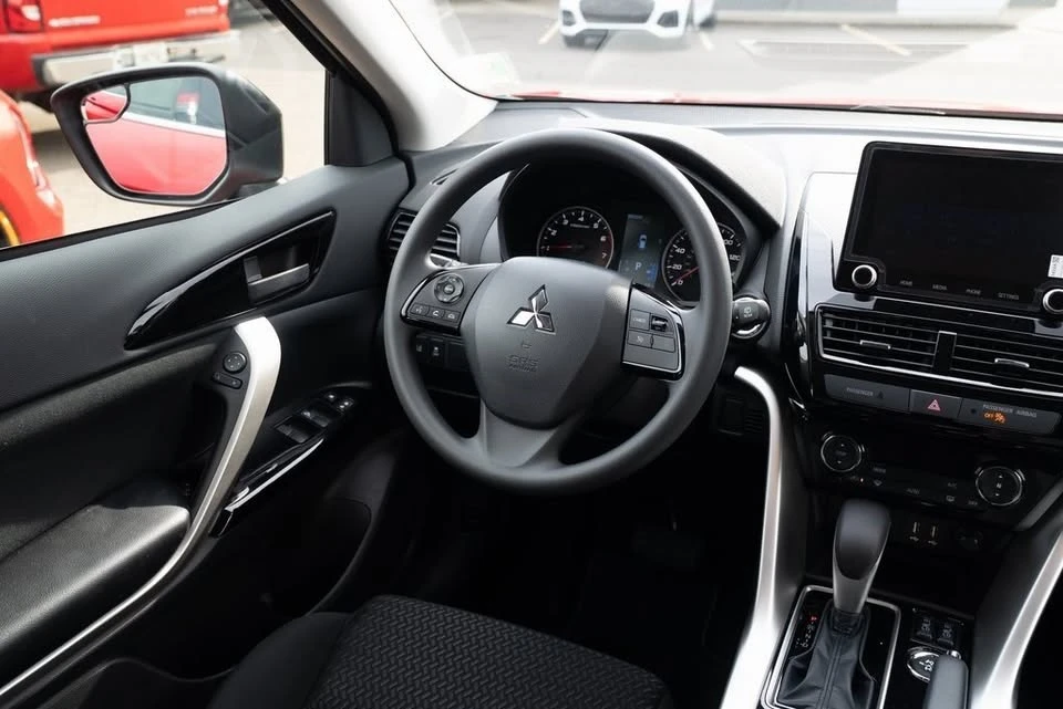 2026 Mitsubishi Eclipse Cross - Image 9 of 20