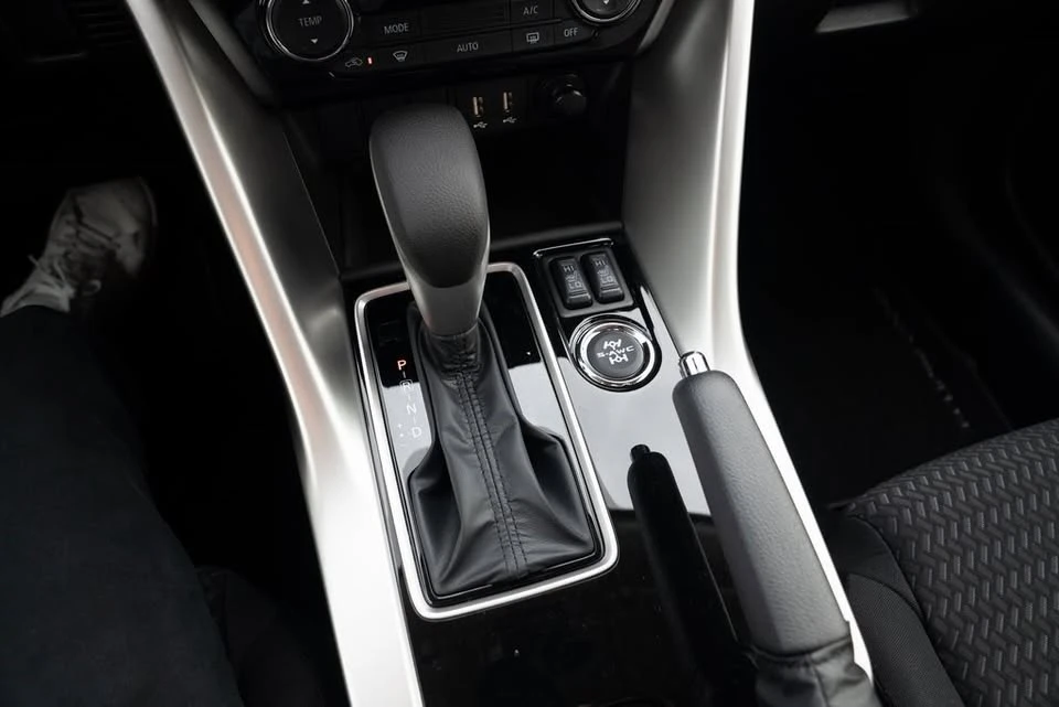 2026 Mitsubishi Eclipse Cross - Image 17 of 20