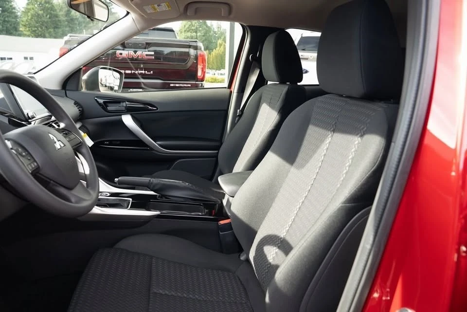 2026 Mitsubishi Eclipse Cross - Image 18 of 20