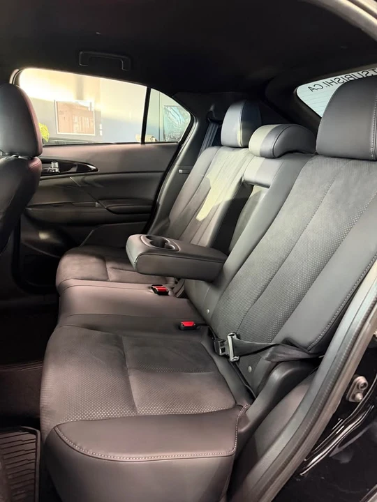 2026 Mitsubishi Eclipse Cross - Image 7 of 12