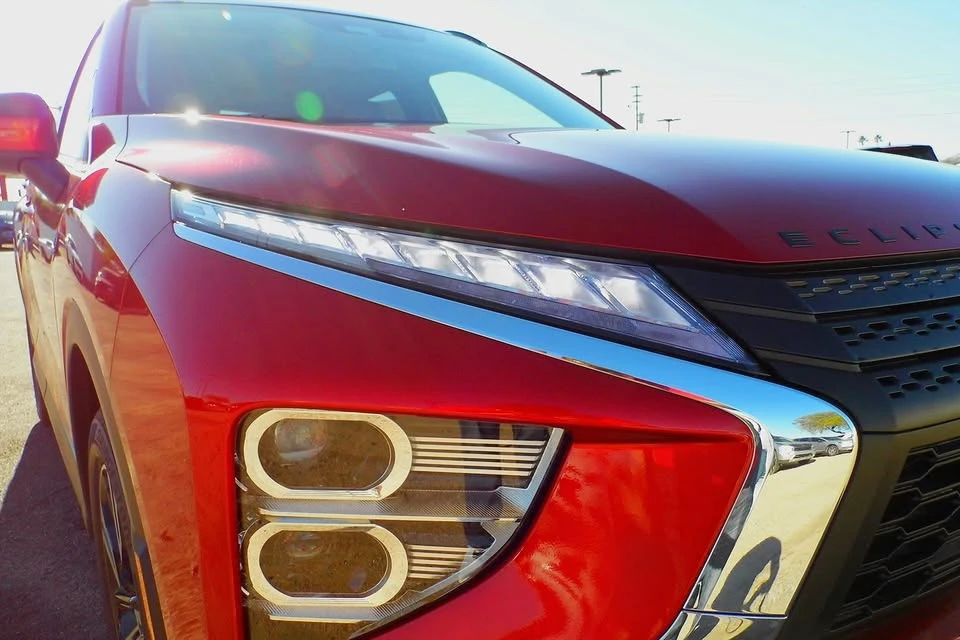 2026 Mitsubishi Eclipse Cross - Image 8 of 19