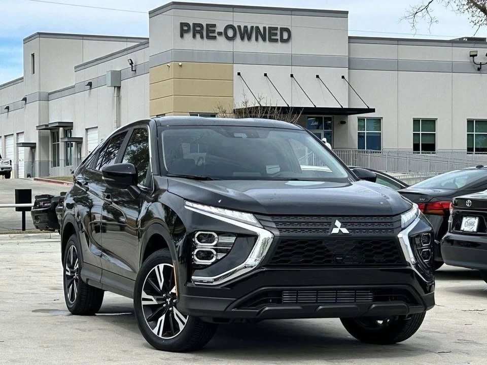 2026 Mitsubishi Eclipse Cross - Image 2 of 6