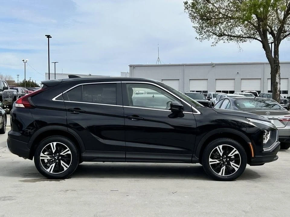 2026 Mitsubishi Eclipse Cross - Image 3 of 6