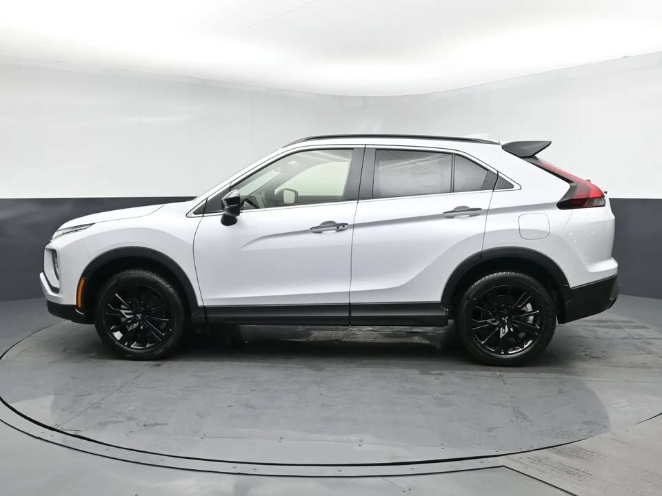2026 Mitsubishi Eclipse Cross - Image 9 of 12