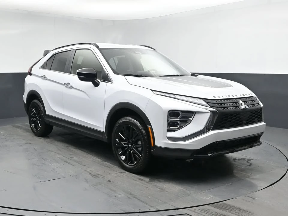 2026 Mitsubishi Eclipse Cross - Image 2 of 12