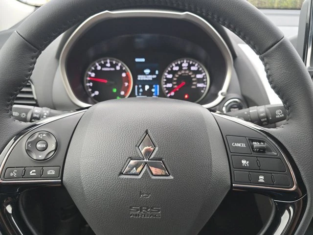 2026 Mitsubishi Eclipse Cross - Image 13 of 18