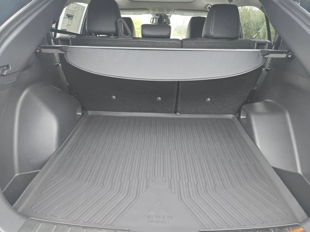 2026 Mitsubishi Eclipse Cross - Image 10 of 18