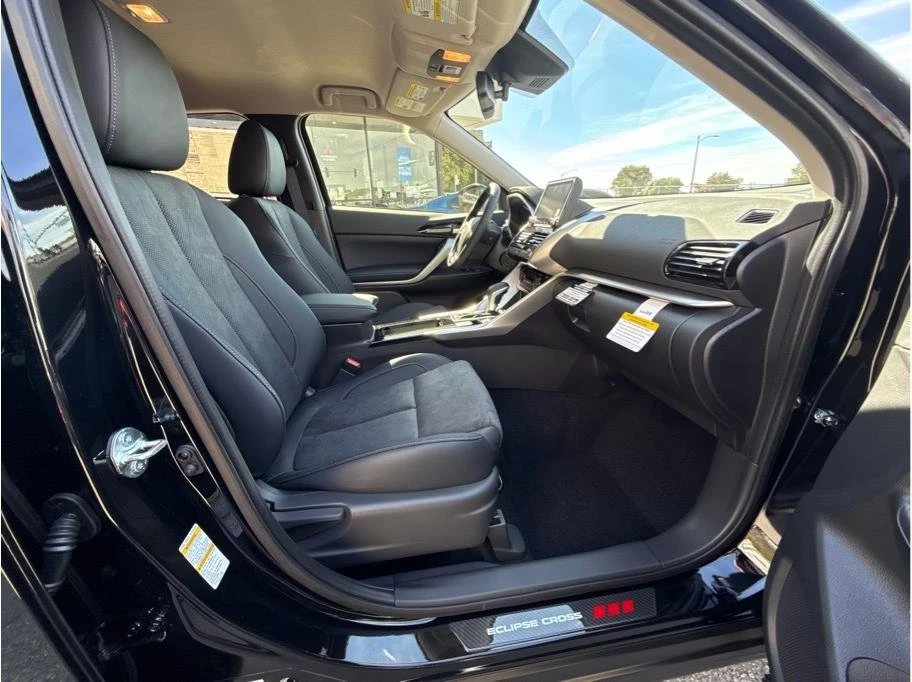 2026 Mitsubishi Eclipse Cross - Image 13 of 19