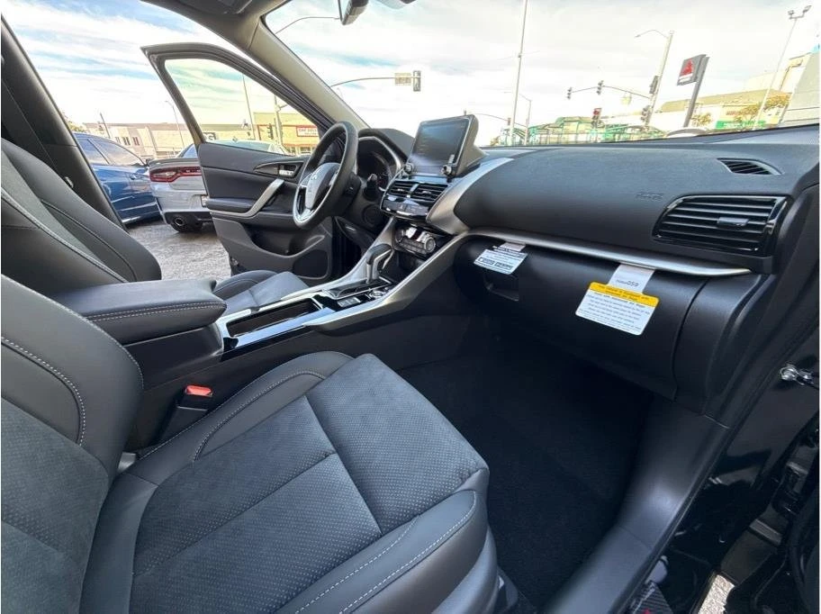 2026 Mitsubishi Eclipse Cross - Image 15 of 19