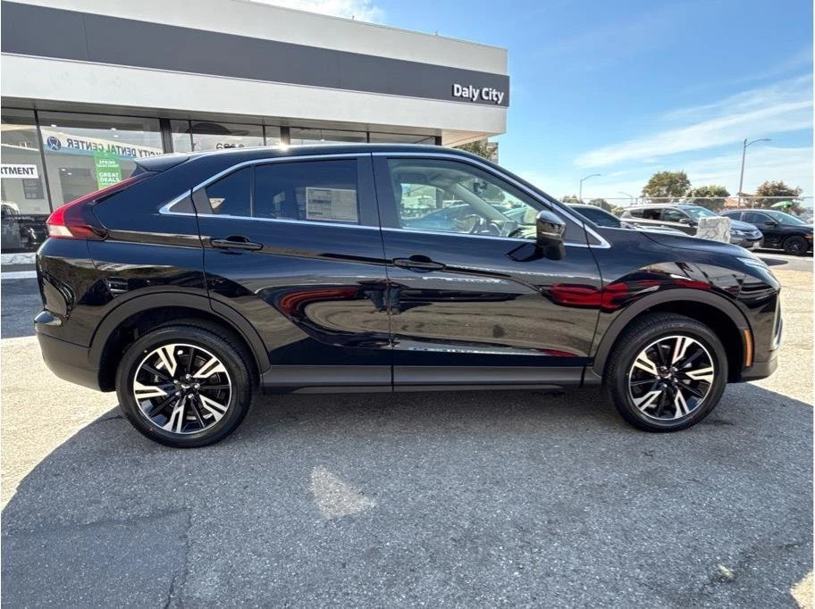 2026 Mitsubishi Eclipse Cross - Image 12 of 19