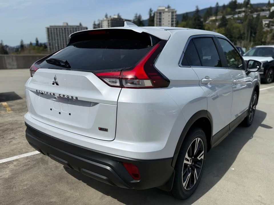 2026 Mitsubishi Eclipse Cross - Image 7 of 17