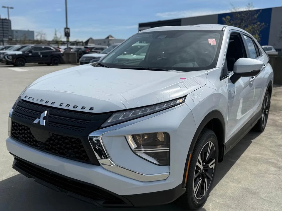 2026 Mitsubishi Eclipse Cross - Image 3 of 17