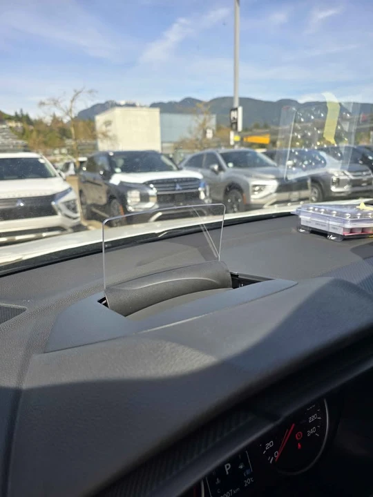 2026 Mitsubishi Eclipse Cross - Image 14 of 16