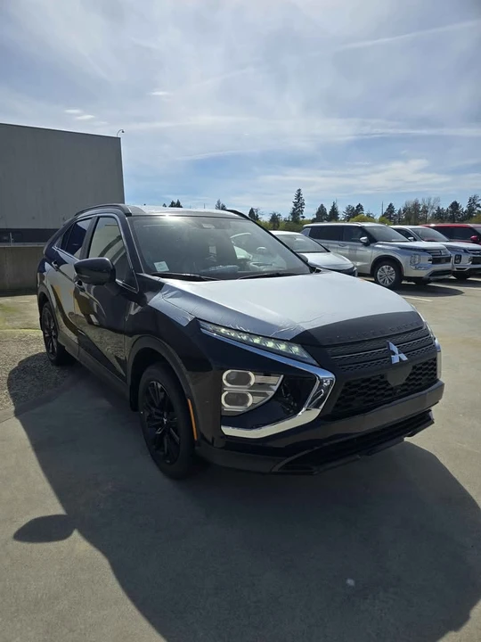 2026 Mitsubishi Eclipse Cross - Image 2 of 16