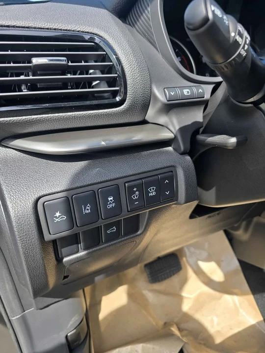 2026 Mitsubishi Eclipse Cross - Image 13 of 16