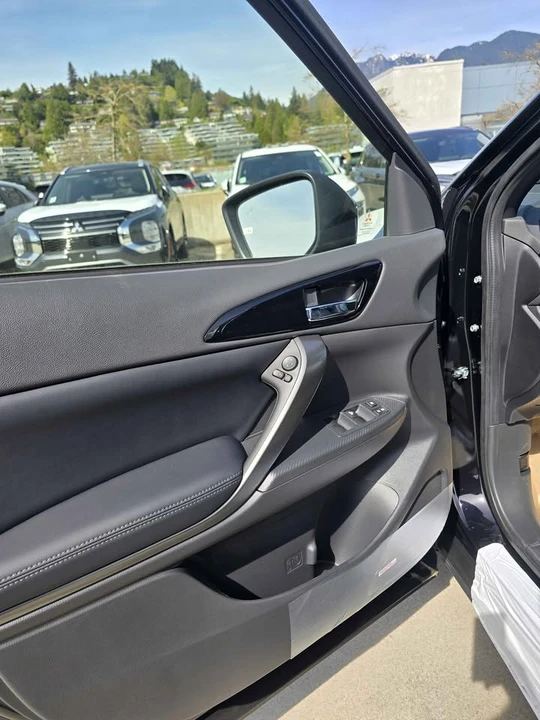2026 Mitsubishi Eclipse Cross - Image 11 of 16