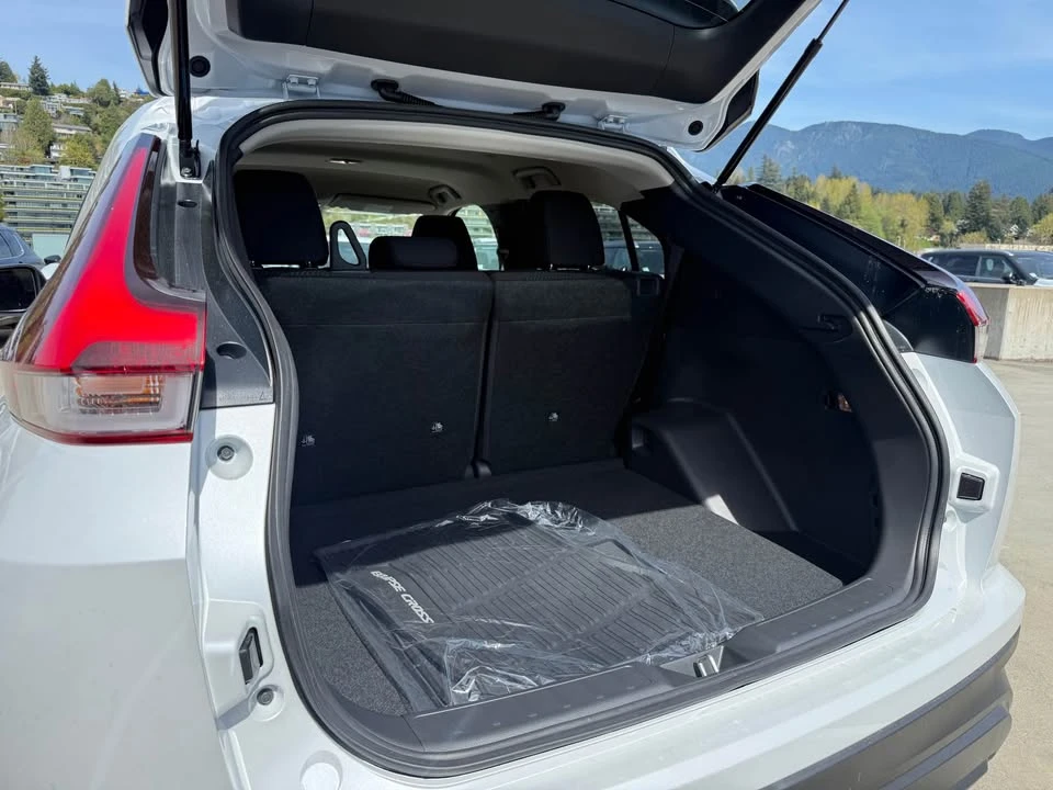2026 Mitsubishi Eclipse Cross - Image 10 of 17