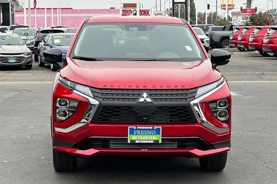 2026 Mitsubishi Eclipse Cross - Image 9 of 17