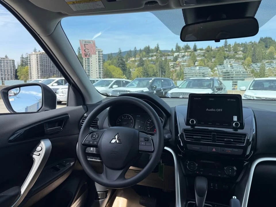 2026 Mitsubishi Eclipse Cross - Image 14 of 17