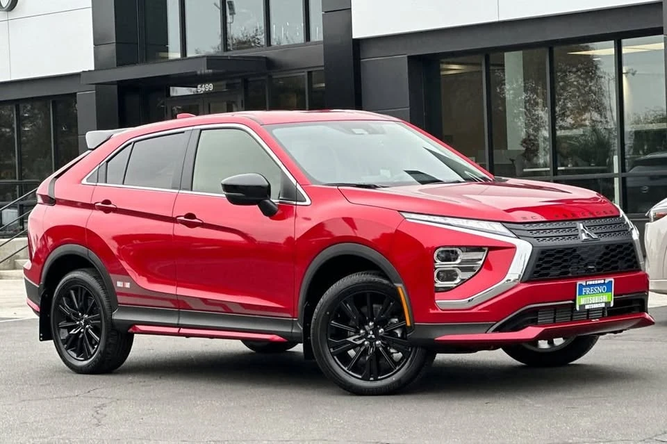 2026 Mitsubishi Eclipse Cross - Image 2 of 17