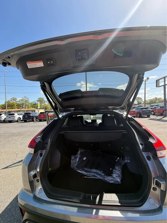 2026 Mitsubishi Eclipse Cross - Image 7 of 8