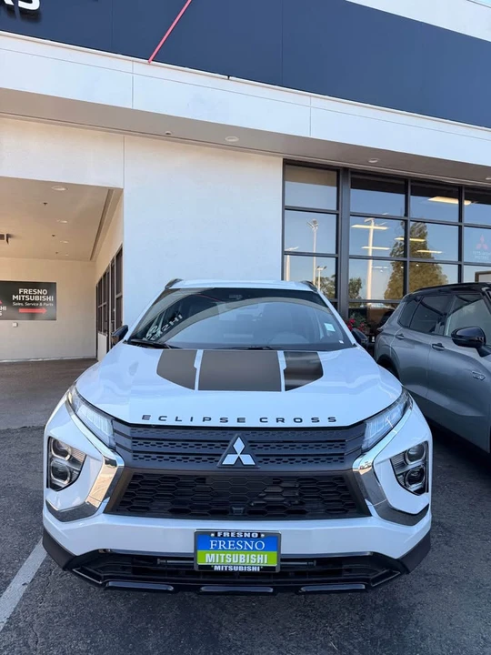 2026 Mitsubishi Eclipse Cross - Image 2 of 6