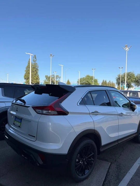 2026 Mitsubishi Eclipse Cross - Image 4 of 6
