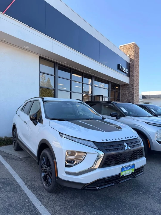 2026 Mitsubishi Eclipse Cross - Image 3 of 6