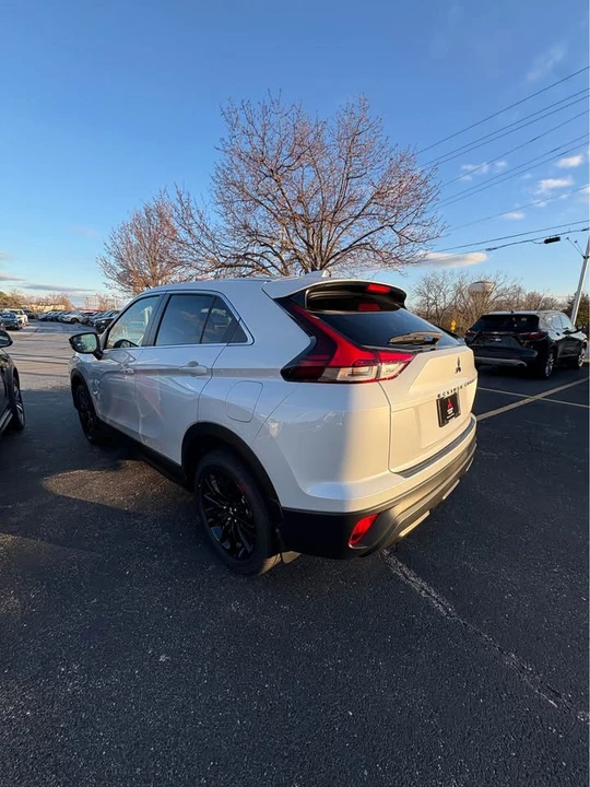 2026 Mitsubishi Eclipse Cross - Image 5 of 5