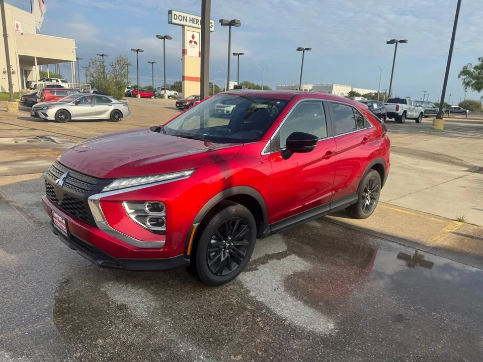 2026 Mitsubishi Eclipse Cross - Image 2 of 10
