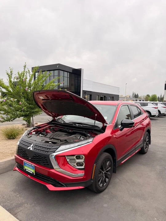 2026 Mitsubishi Eclipse Cross - Image 2 of 9