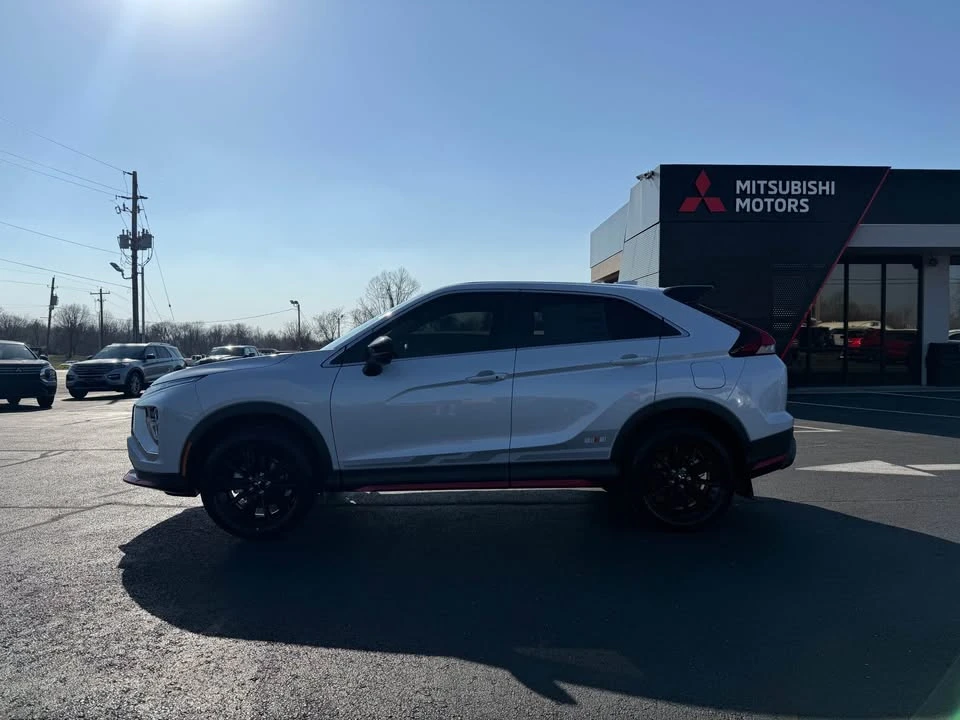 2026 Mitsubishi Eclipse Cross - Image 2 of 16