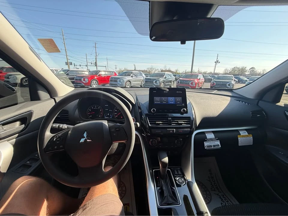 2026 Mitsubishi Eclipse Cross - Image 12 of 16