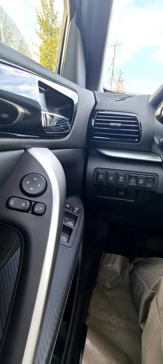 2026 Mitsubishi Eclipse Cross - Image 10 of 14