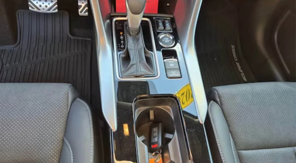2026 Mitsubishi Eclipse Cross - Image 9 of 14
