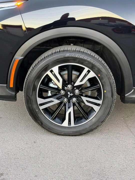2026 Mitsubishi Eclipse Cross - Image 15 of 20