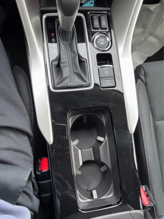 2026 Mitsubishi Eclipse Cross - Image 8 of 13