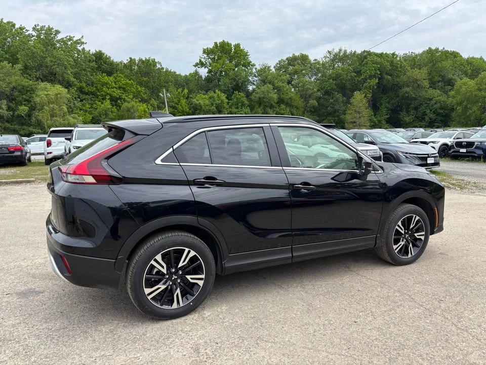 2026 Mitsubishi Eclipse Cross - Image 2 of 13